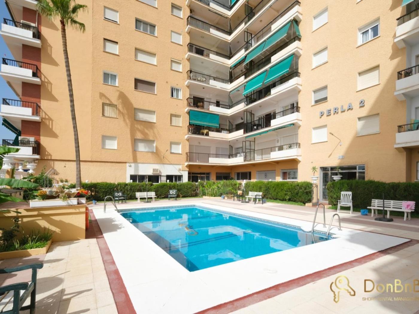 Apartamento Con Piscina En La Primera Linea De Playa De Fuengirola Oda fotoğraf