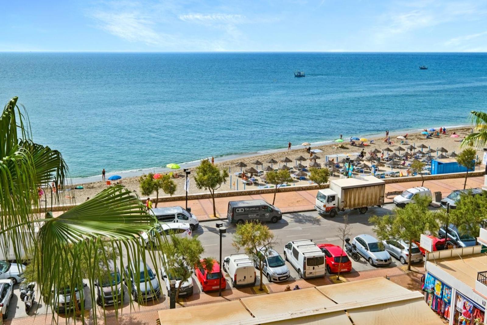 Apartamento Con Piscina En La Primera Linea De Playa De Fuengirola Dış mekan fotoğraf