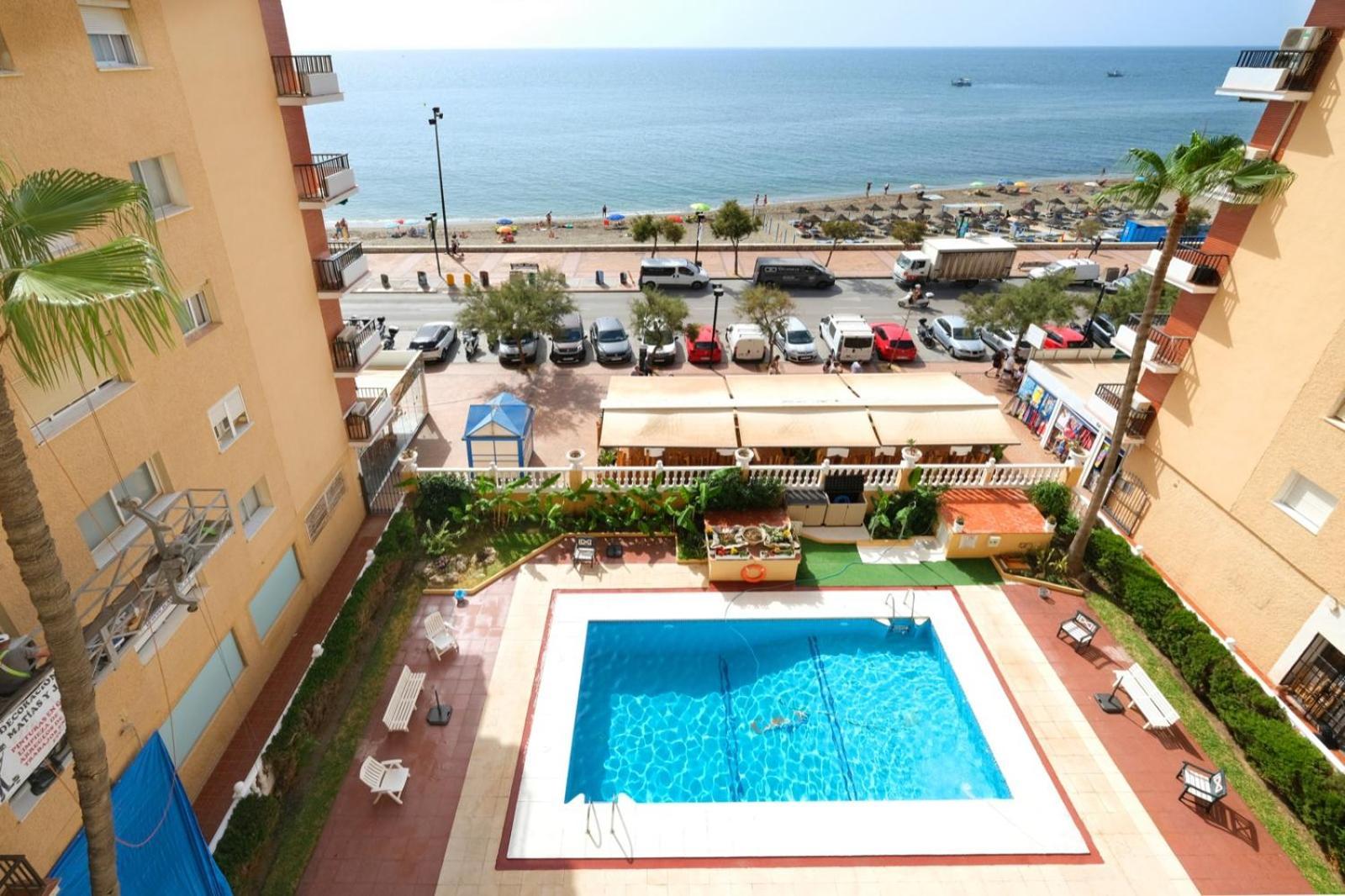 Apartamento Con Piscina En La Primera Linea De Playa De Fuengirola Dış mekan fotoğraf